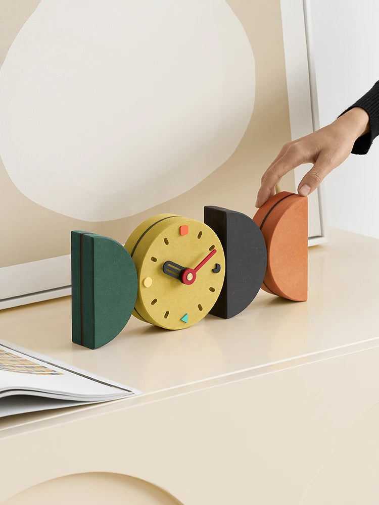 Desk clock